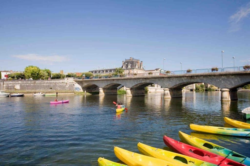 Maison Cosy Avec Parking Gratuit Jarnac Luaran gambar